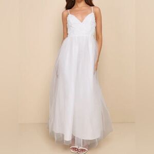 Lulus White 3D Elegant Floral White Tulle Maxi  Gown Dress size S